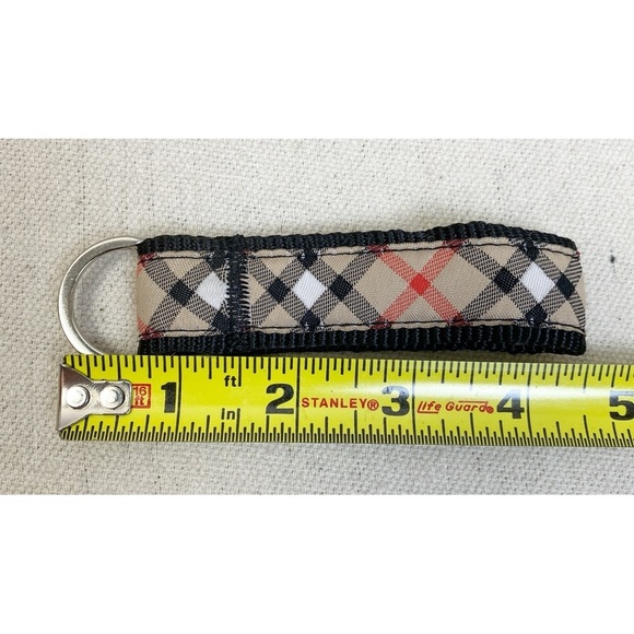The Worthy Dog Designer inspired Plaid Keychain - Picture 4 of 4
